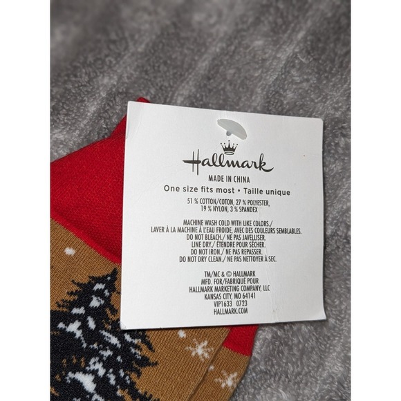 2023 Hallmark Christmas Socks Green Red Tree Truck One Size Fits‎ Most NWT - Picture 3 of 3